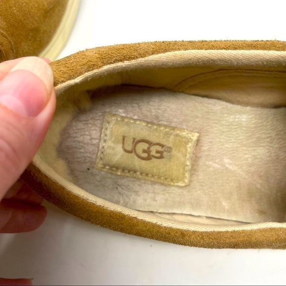 UGG Leather Slip-On Loafers Light Sheepskin Lining Tan Size 7 - Picture 7 of 9